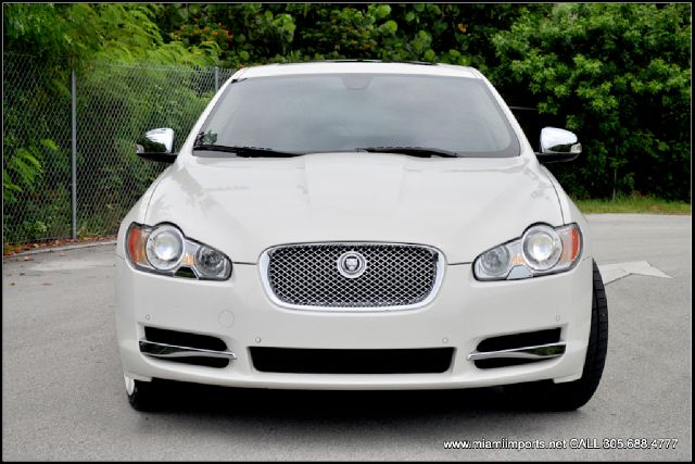 JAGUAR XF 2009 photo 2