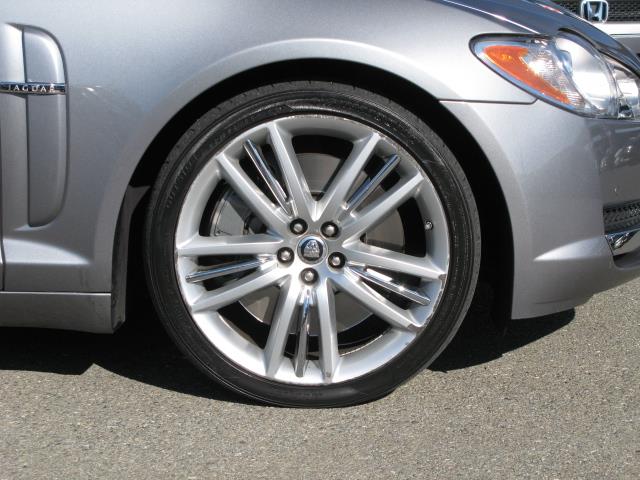 JAGUAR XF SLT Plus Quad Cab Short Bed 4W Sedan