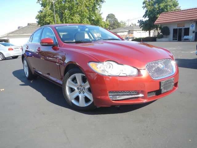 JAGUAR XF 2010 photo 2
