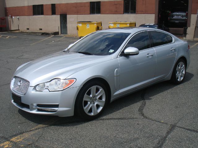 JAGUAR XF Coupe Sedan