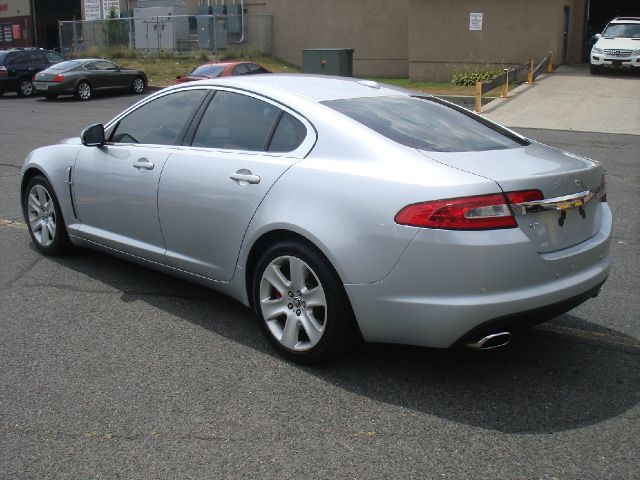 JAGUAR XF 2010 photo 3