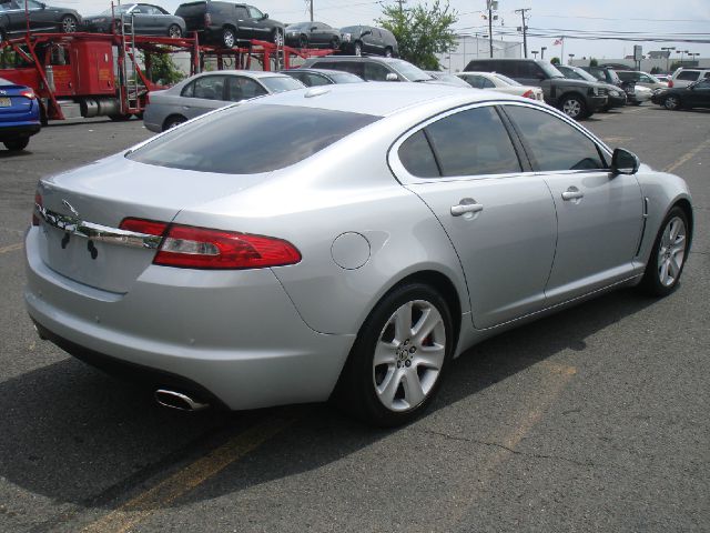 JAGUAR XF 2010 photo 4