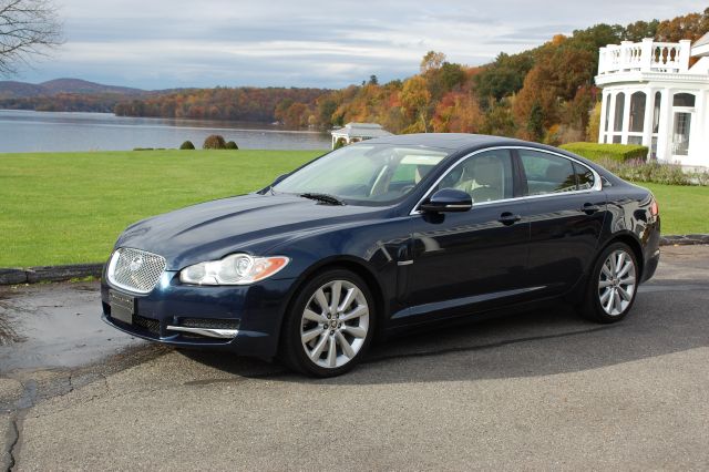 JAGUAR XF 2010 photo 2