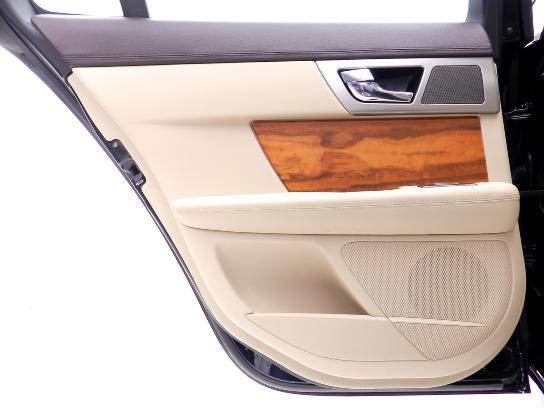 JAGUAR XF 2010 photo 18