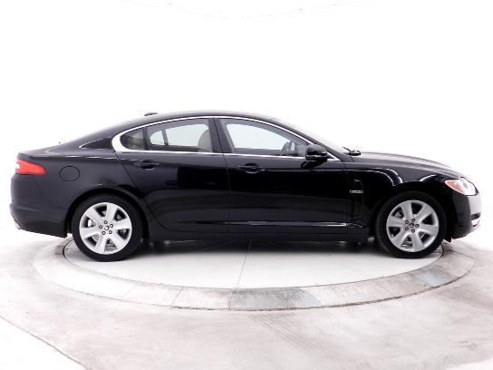 JAGUAR XF 2010 photo 2