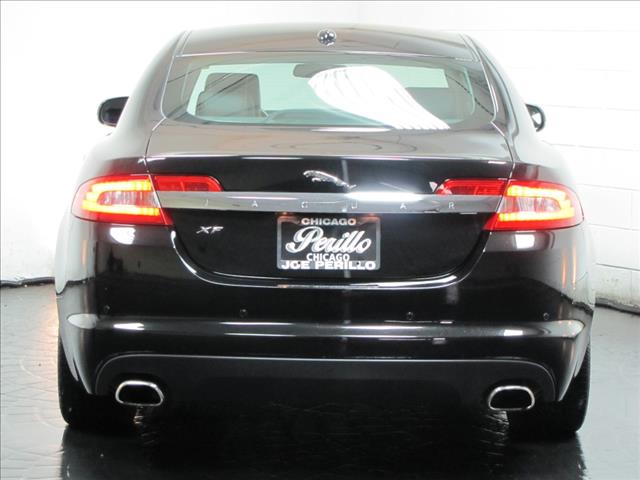 JAGUAR XF 2011 photo 3