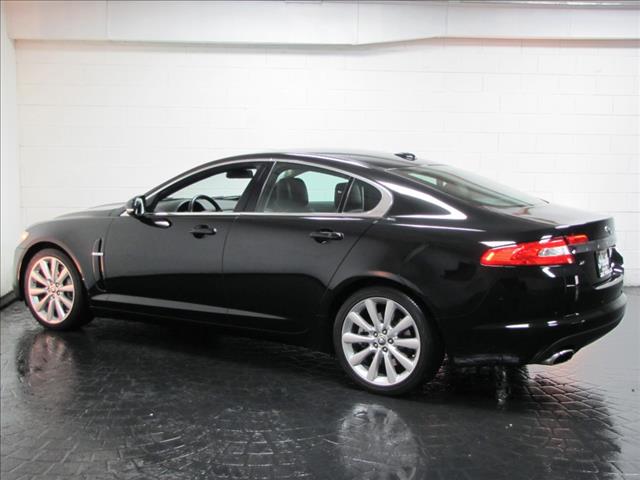 JAGUAR XF 2011 photo 4