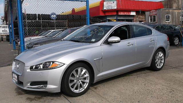 JAGUAR XF 2012 photo 1