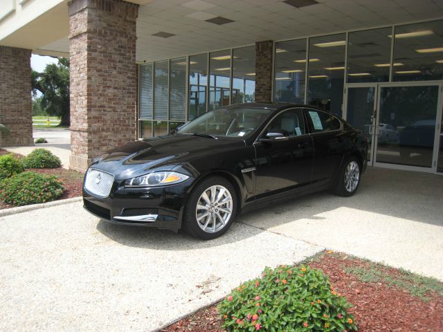 JAGUAR XF 2013 photo 4