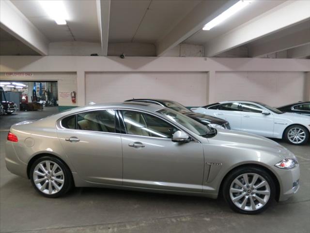 JAGUAR XF 2013 photo 21