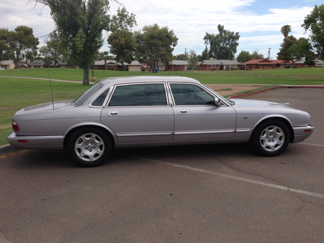 JAGUAR XJ-Series 2002 photo 4