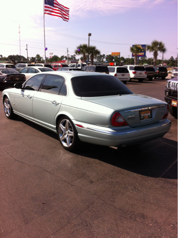 JAGUAR XJ-Series SUV Sedan