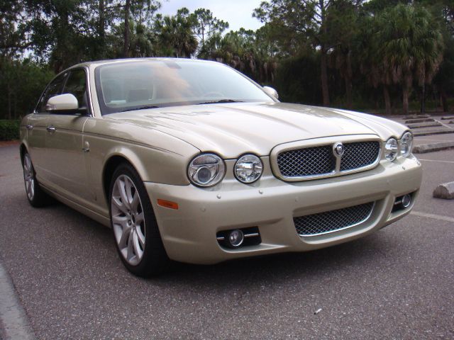 JAGUAR XJ 2009 photo 2