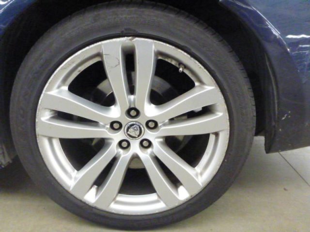 JAGUAR XJ 2011 photo 2