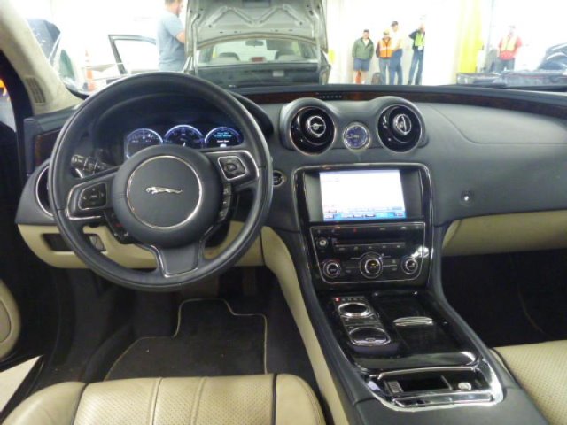 JAGUAR XJ 2011 photo 4