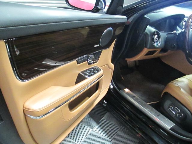 JAGUAR XJ 2012 photo 14