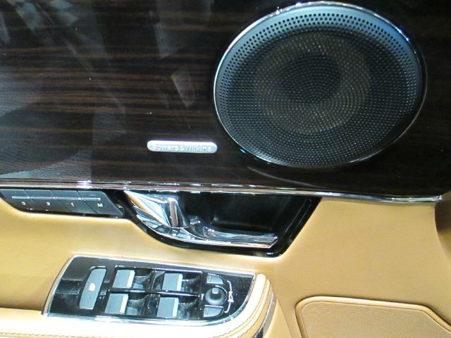 JAGUAR XJ 2012 photo 21