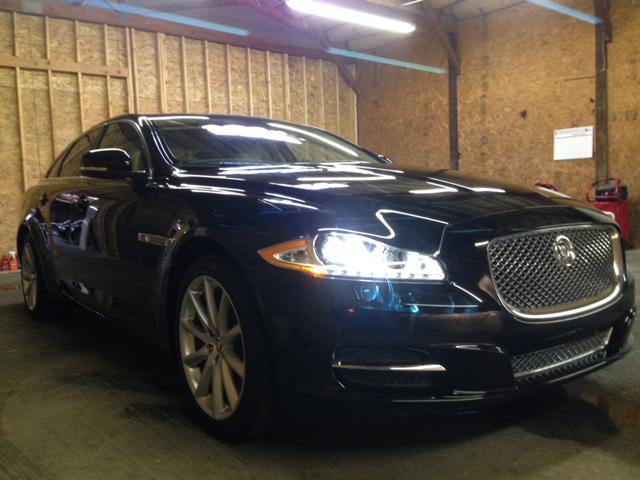 JAGUAR XJ 2012 photo 2
