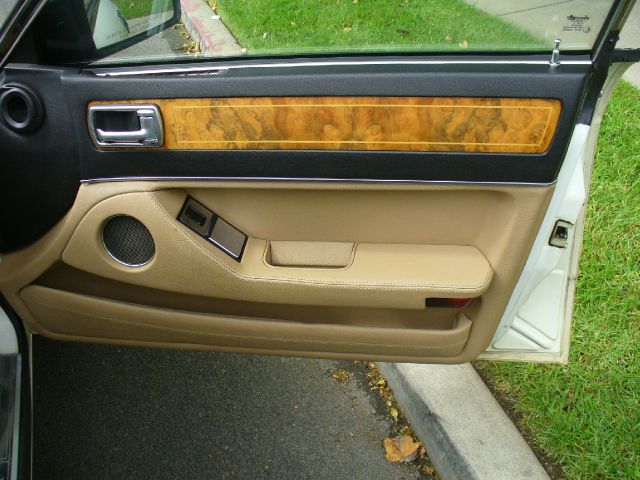 JAGUAR XJ6 1989 photo 14