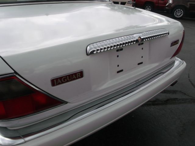 JAGUAR XJ6 1996 photo 7