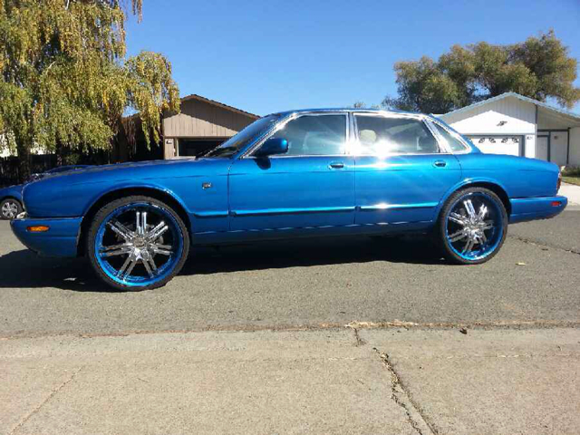 JAGUAR XJ8 1998 photo 4