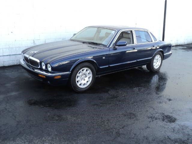 JAGUAR XJ8 1999 photo 1