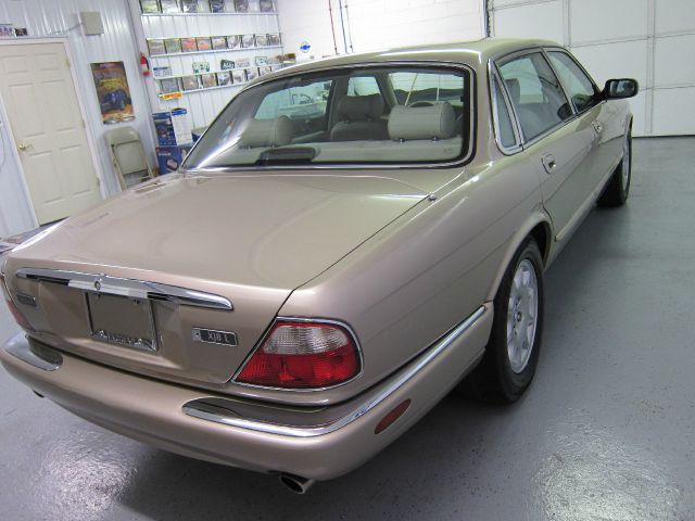 JAGUAR XJ8 1999 photo 1