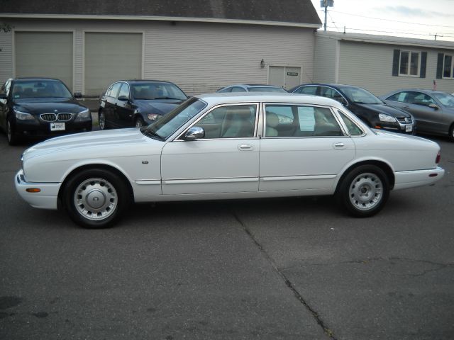 JAGUAR XJ8 1999 photo 3