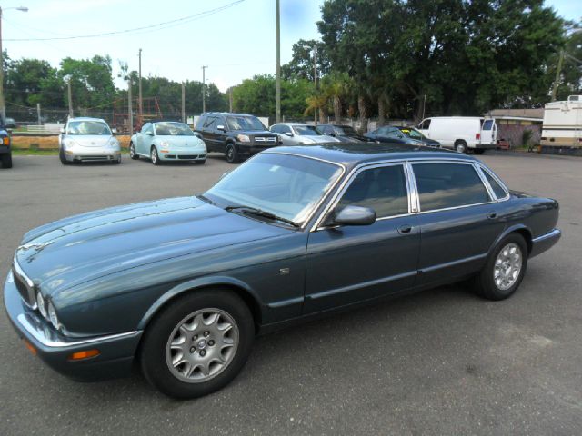 JAGUAR XJ8 2001 photo 1