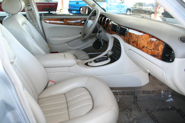 JAGUAR XJ8 2001 photo 3