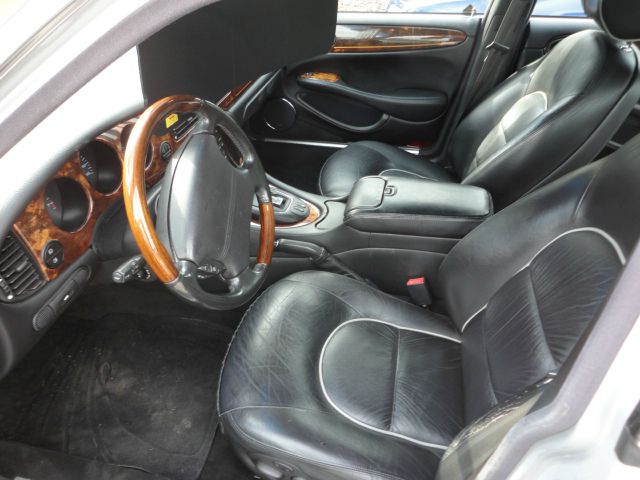 JAGUAR XJ8 2001 photo 2