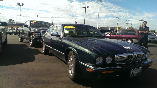 JAGUAR XJ8 2001 photo 3