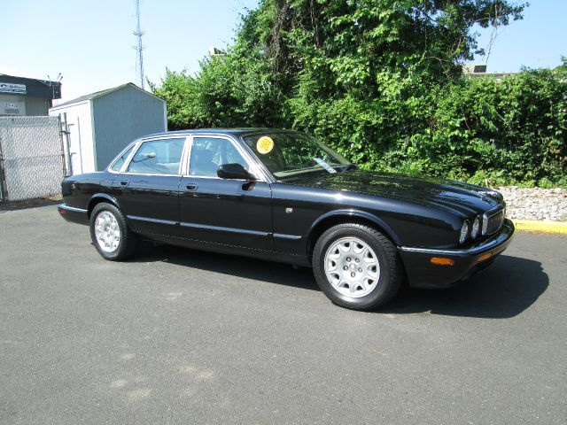 JAGUAR XJ8 2001 photo 16