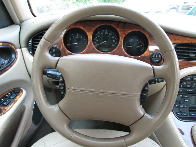 JAGUAR XJ8 2001 photo 5