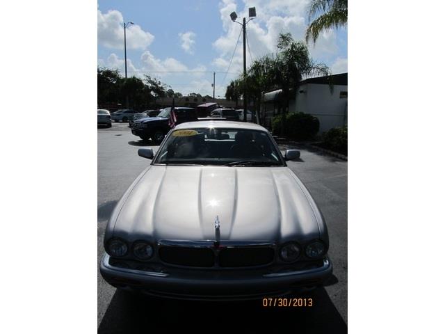 JAGUAR XJ8 2001 photo 3