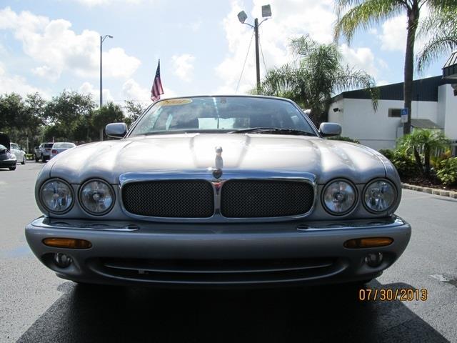 JAGUAR XJ8 2001 photo 4