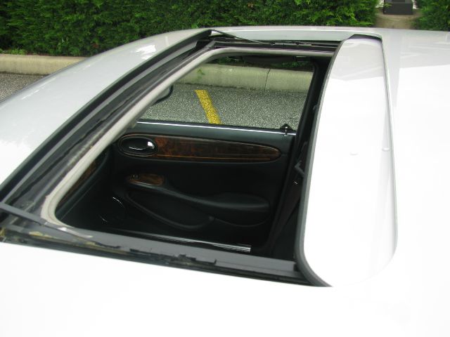 JAGUAR XJ8 2002 photo 14