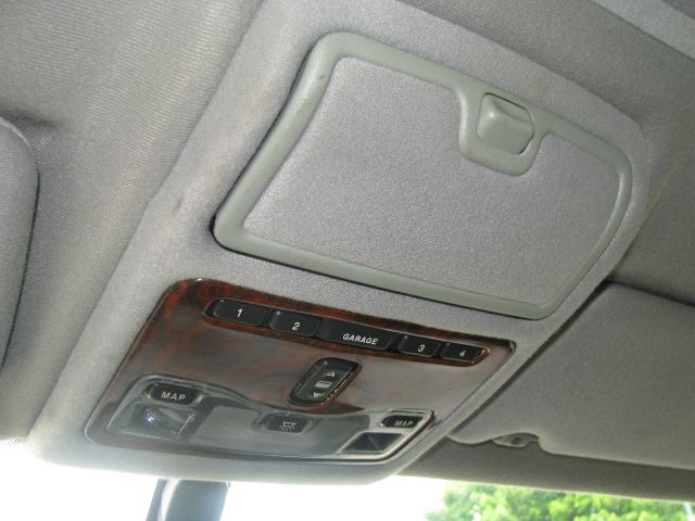 JAGUAR XJ8 2002 photo 6