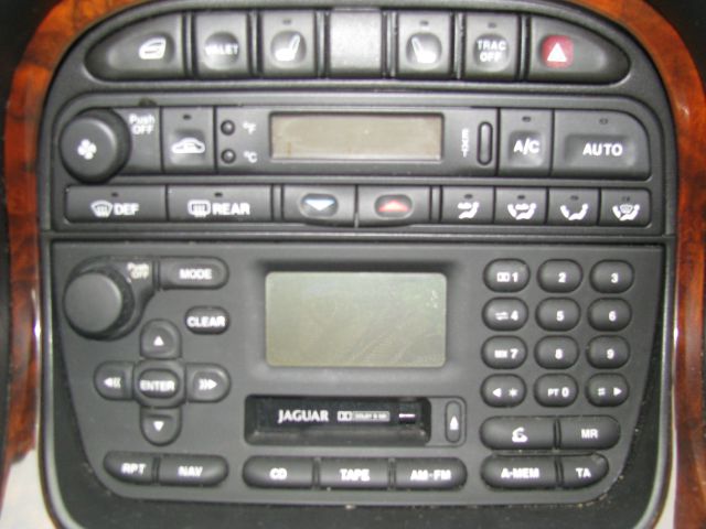 JAGUAR XJ8 2002 photo 7