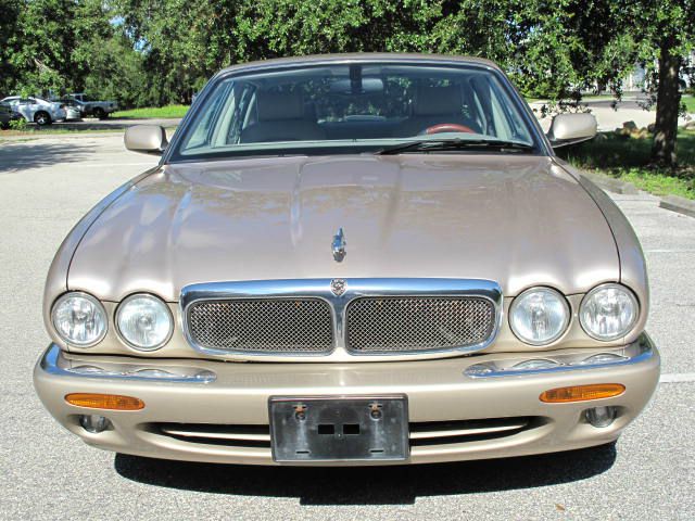 JAGUAR XJ8 2002 photo 1