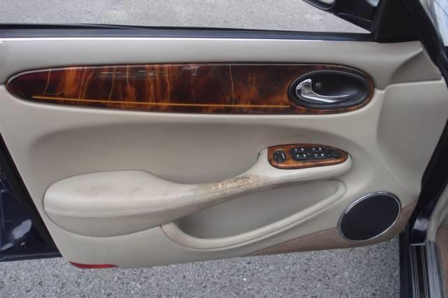 JAGUAR XJ8 2003 photo 11