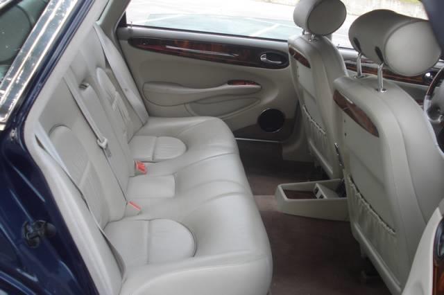 JAGUAR XJ8 2003 photo 32