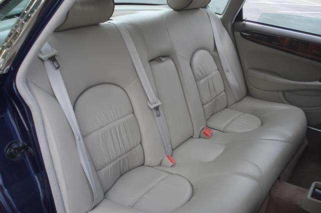 JAGUAR XJ8 2003 photo 39