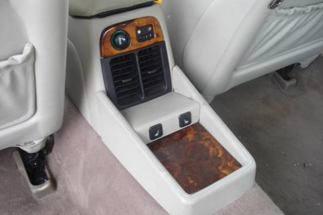JAGUAR XJ8 2003 photo 41