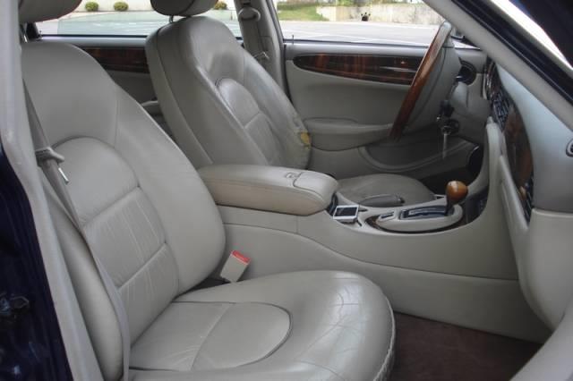 JAGUAR XJ8 2003 photo 43