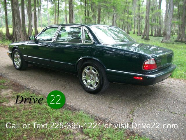 JAGUAR XJ8 2003 photo 1