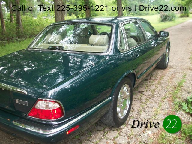 JAGUAR XJ8 2003 photo 2