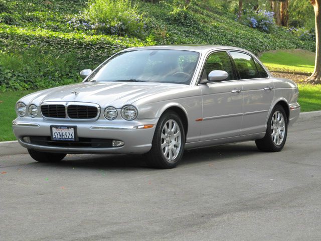 JAGUAR XJ8 2004 photo 1
