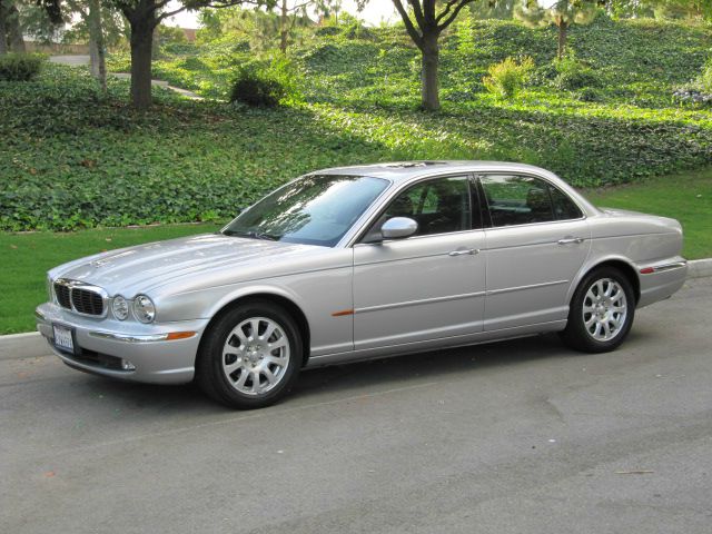 JAGUAR XJ8 2004 photo 3