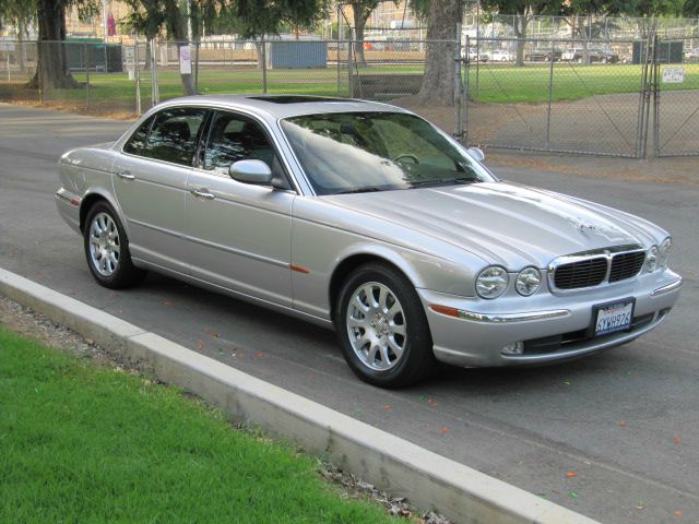JAGUAR XJ8 2004 photo 4